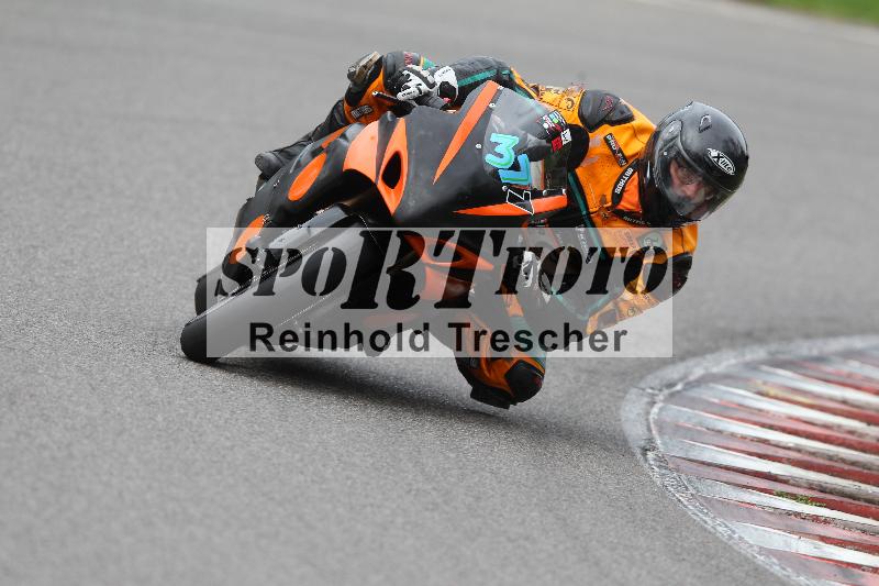 /Archiv-2022/68 13.10.2022 Speer Racing ADR/Freies Fahren rot und gelb/371